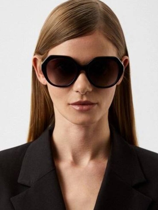 Burberry BE4375F 38538G Geometric Sunglasses - Black / Grey main image 5